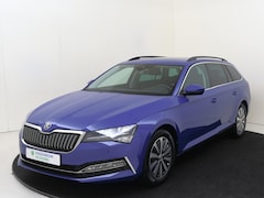 Skoda Superb Combi - 1.4 TSI iV Business Edition | SoH 100% | Adaptieve demping | Keyless | Navigatie | Achteru