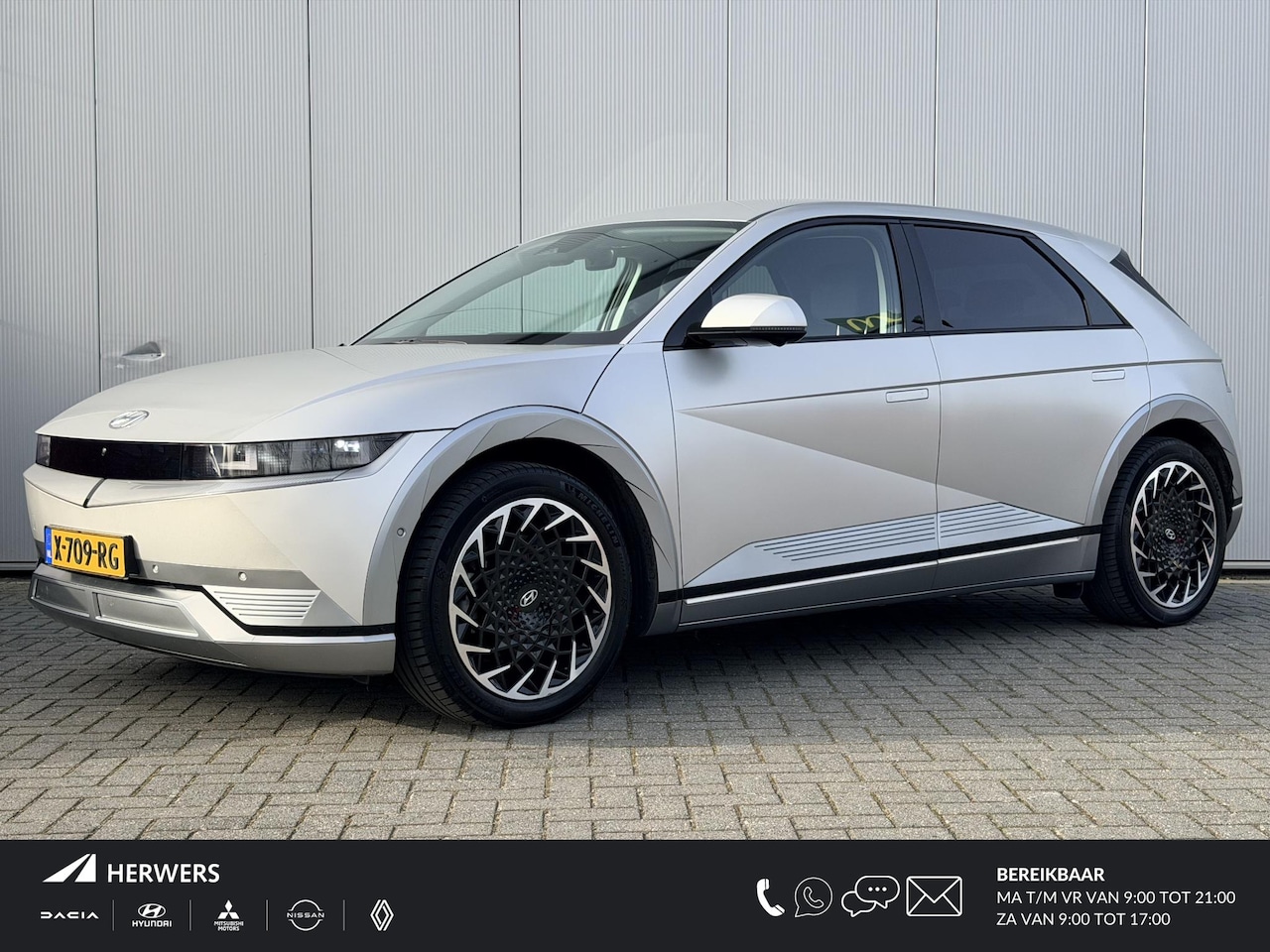 Hyundai IONIQ 5 - Lounge 325pk AWD 77.4 kWh Automaat / 1e Eigenaar / Zwart Leder / Stoelverkoeling / Stoelve - AutoWereld.nl