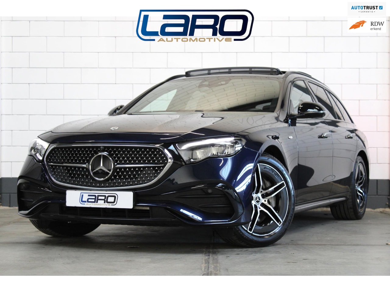 Mercedes-Benz E-klasse Estate - 300 e AMG Line | Superscreen Pano Burmester 4D Airmatic Trekh Leer HuD ACC 360 cam Sfeer - AutoWereld.nl