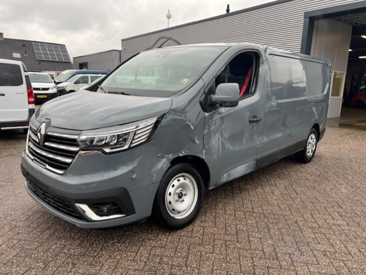 Renault Trafic - 2.0 BlueDCI 110KW T30 L2H1 LANG AUTOMAAT KLIMA EURO6 - AutoWereld.nl