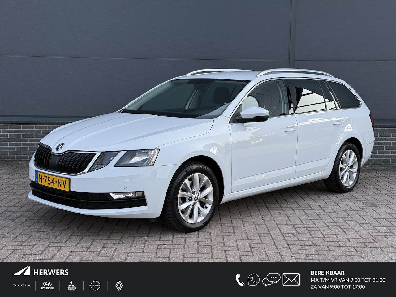 Skoda Octavia Combi - 1.0 TSI Greentech Business Edition / Stoel Verwarming / Cruise / Navigatie / Apple Carplay - AutoWereld.nl