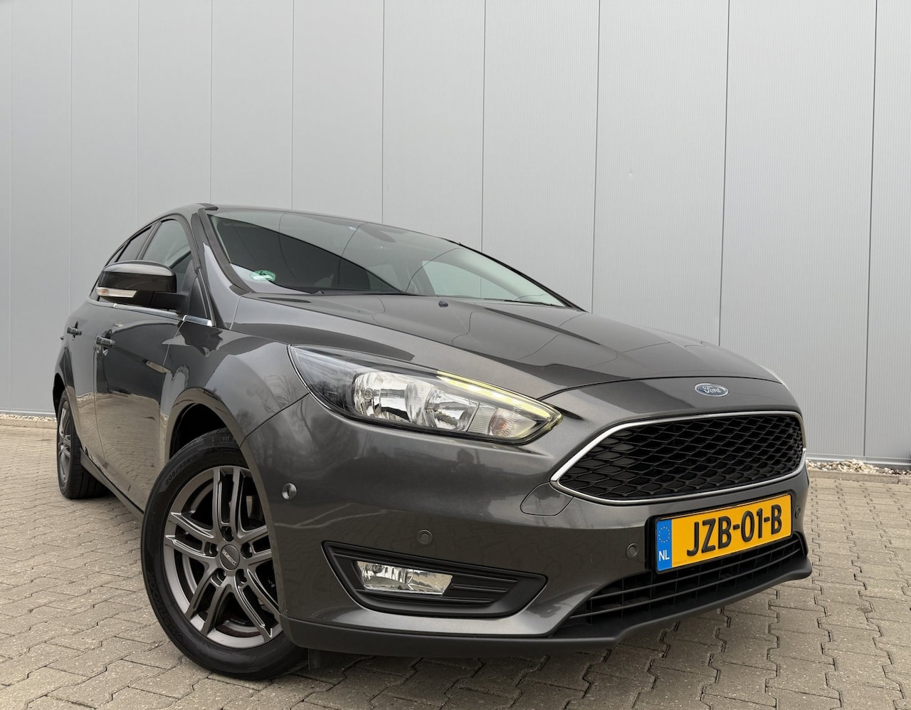 Ford Focus Wagon - 1.0 125PK EcoBoost Titanium Business 2018 - AutoWereld.nl