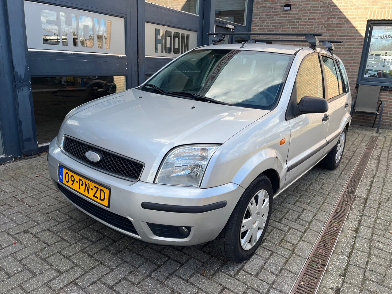 Ford Fusion - 1.6-16V Ghia 1.6-16V Ghia - AutoWereld.nl