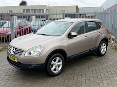 Nissan Qashqai - 2.0 Acenta 140PK NL AUTO NAP NAVI l Camera l Trekhaak l Cruise l MTF-stuur l NIEUWE APK