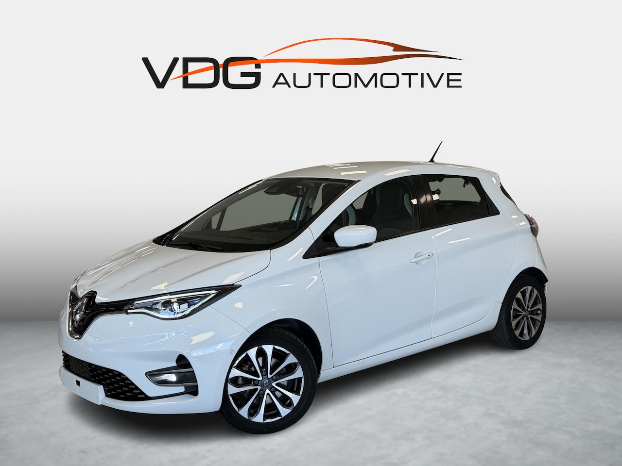 Renault Zoe - Intens B-buy 52KWH R135 / Koopaccu / SOH 94% / Clima / Navigatie / Cruise Controle / Parke - AutoWereld.nl