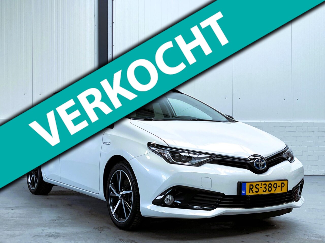 Toyota Auris Touring Sports - 1.8 Hybrid Freestyle Org NL|1e Eigenaar - AutoWereld.nl