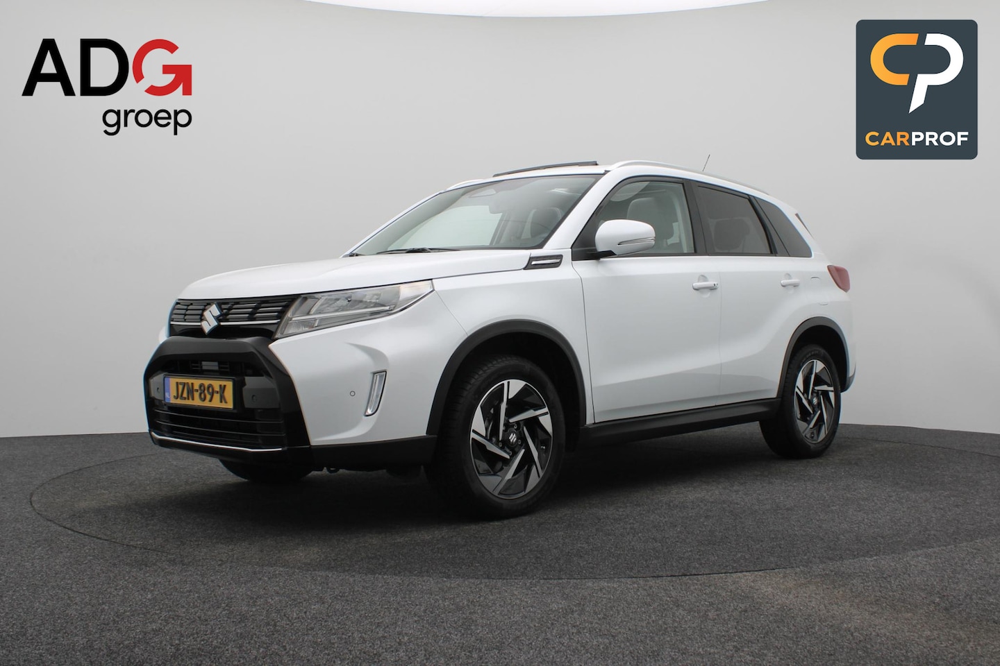 Suzuki Vitara - 1.5 Hybrid Style | Automaat | Panoramadak |  | Keyless | Stoelverwarming - AutoWereld.nl