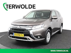 Mitsubishi Outlander - 2.4 PHEV Pure | Trekhaak | Parkeercamera | Stoelverw. |