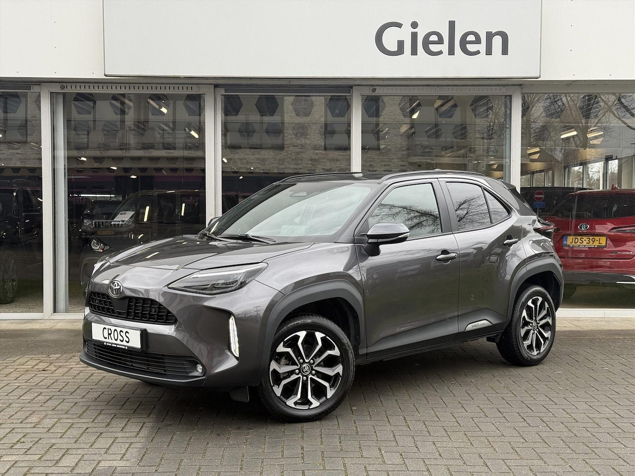 Toyota Yaris Cross - 1.5 Hybrid First Edition Plus | Parkeersensoren, Stoel + Stuurverwarming, Groot scherm, Ke - AutoWereld.nl