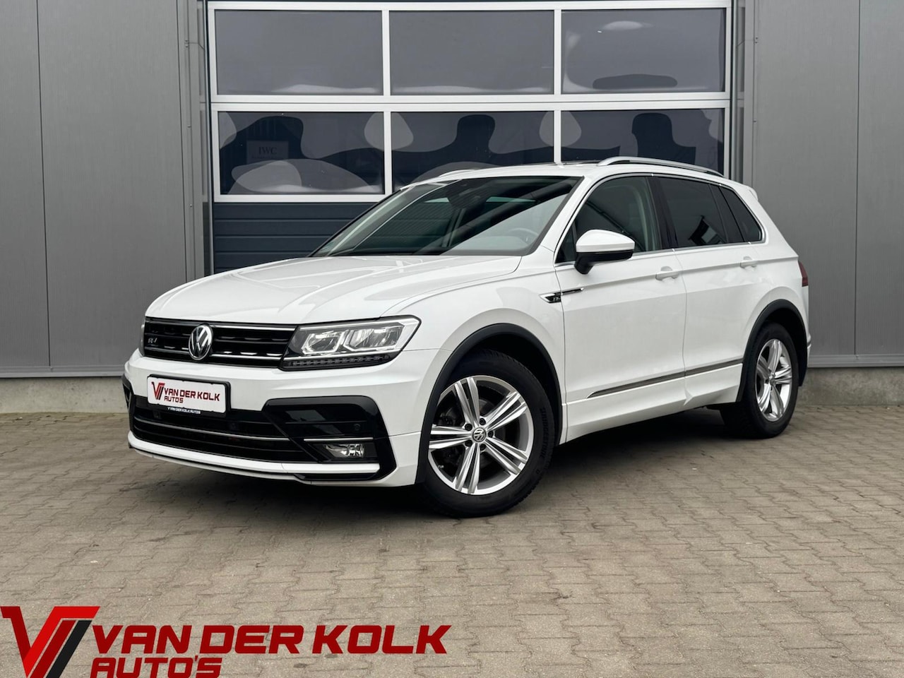 Volkswagen Tiguan - 1.4 TSI 150 PK R-Line | Panorama | Alcantara | LED | CarPlay | Navigatie | Adaptive Cruise - AutoWereld.nl