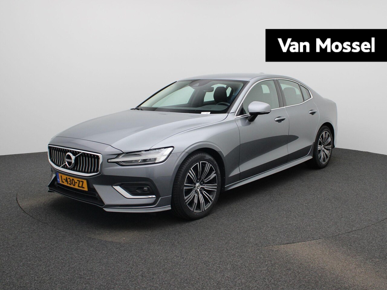 Volvo S60 - 2.0 B3 Inscription | NAVIGATIE | LEDER | STOELVERWARMING | ACHTERUITRIJCAMERA | ELEKTRISCH - AutoWereld.nl