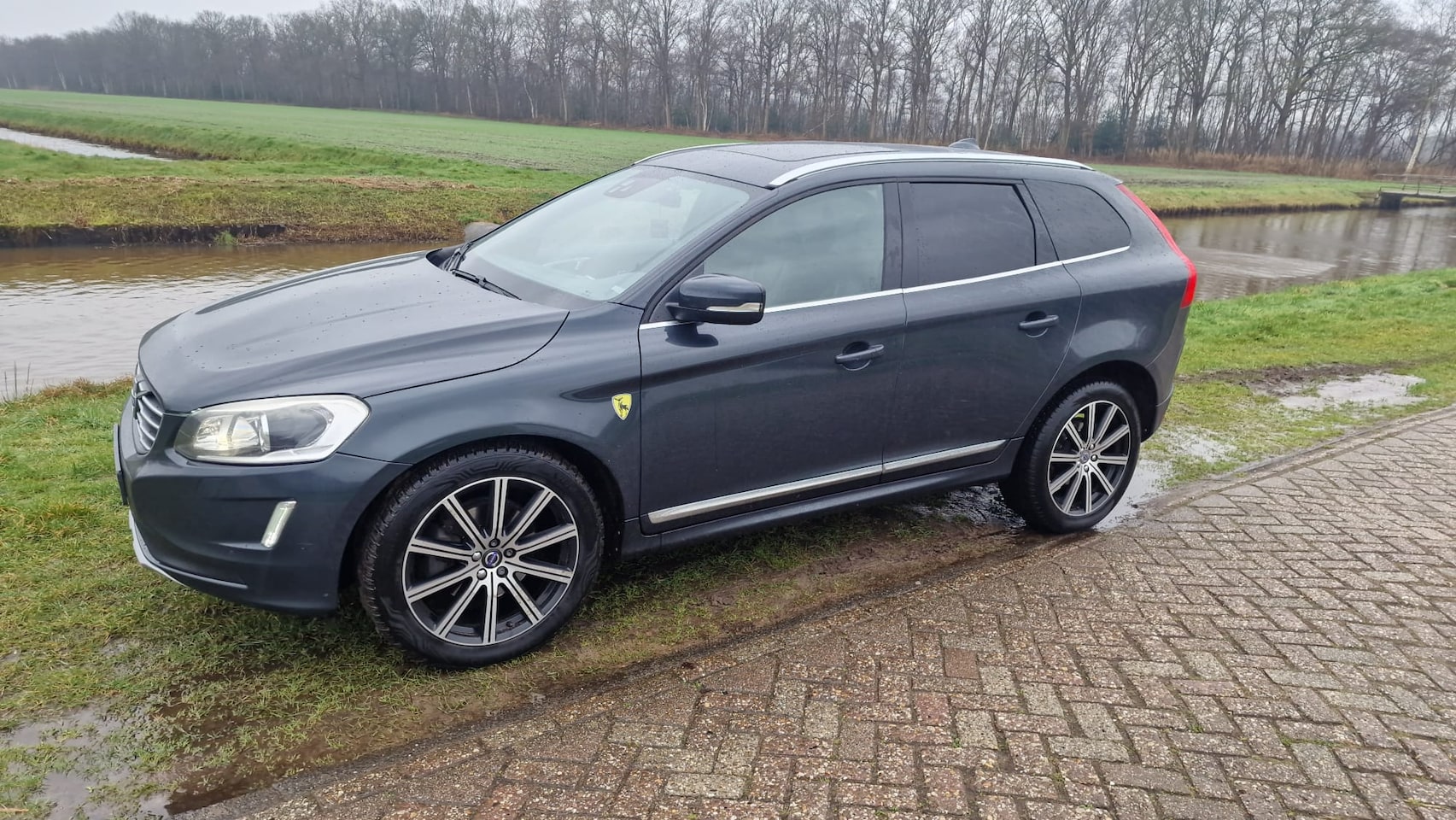 Volvo XC60 - Volvo xc60 d5 awd automaat  grijs kenteken marge - AutoWereld.nl