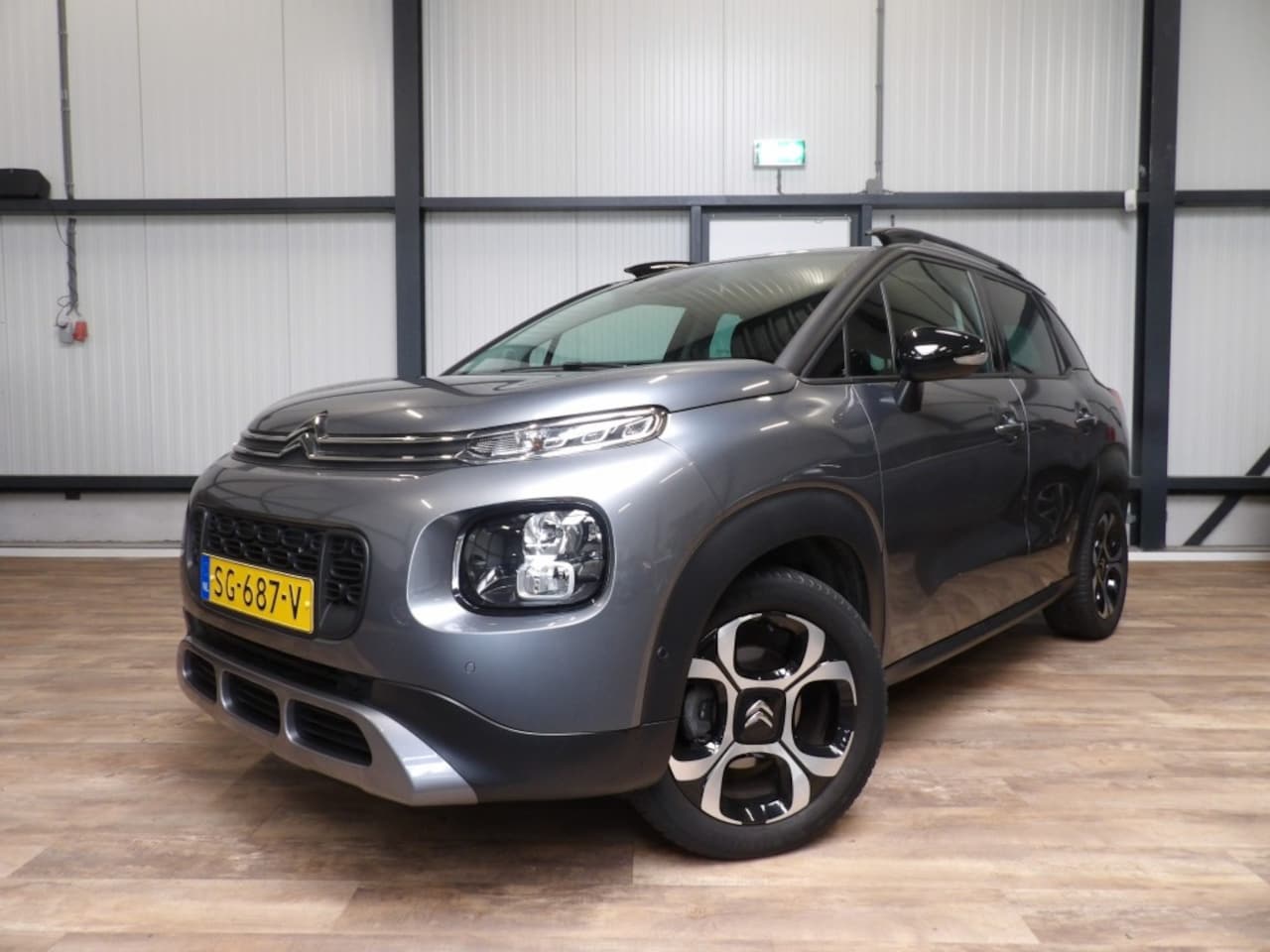 Citroën C3 Aircross - 1.2 executive - navigatie - camera - ecc - trekhaak - AutoWereld.nl