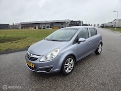 Opel Corsa - 1.2-16V Cosmo Airco / 5 deurs / KOOPJE