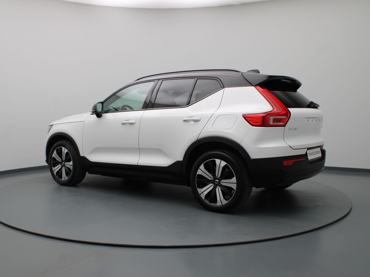 Volvo XC40 - Recharge Plus Camera | Cruise | Navi | Parkeersens. v+a | Stoel-/stuurverw. - AutoWereld.nl