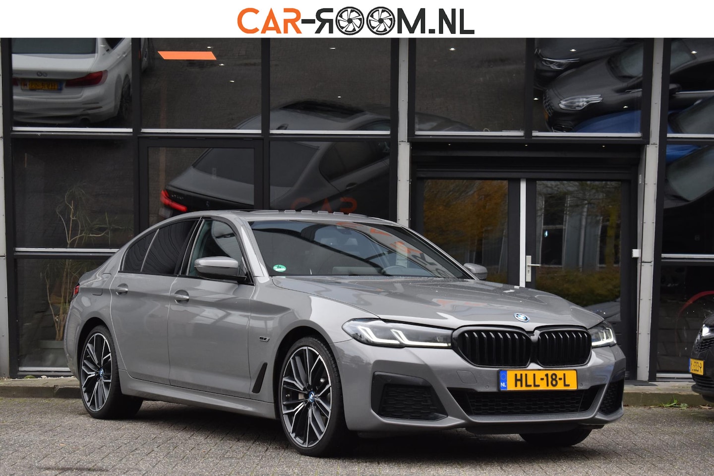 BMW 5-serie - 530e M-Sport Pano Camera 20" HK - AutoWereld.nl