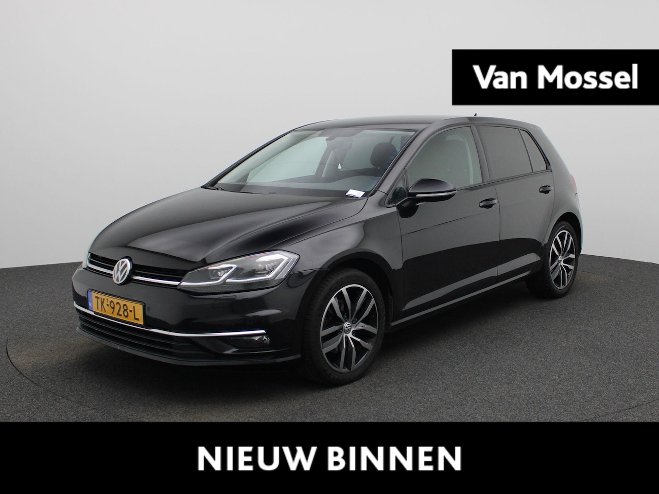 Volkswagen Golf - 1.5 TSI Highline | Automaat | Navigatie | Stoelverwarming | Trekhaak |  Apple Carplay/Andr - AutoWereld.nl
