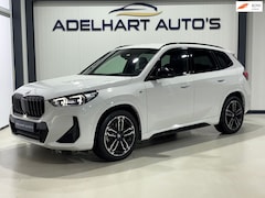 BMW X1 - SDrive20i M Sport 170 PK Head Up / Navigatie full map / Camera / Lederen interieur / Cruis