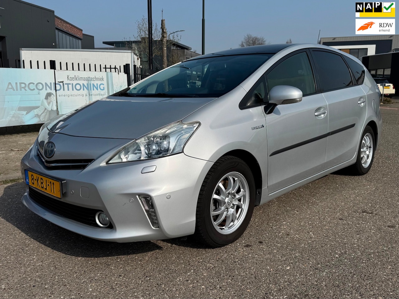Toyota Prius Wagon - 1.8 Dynamic Business 96g Leer/Navi - AutoWereld.nl