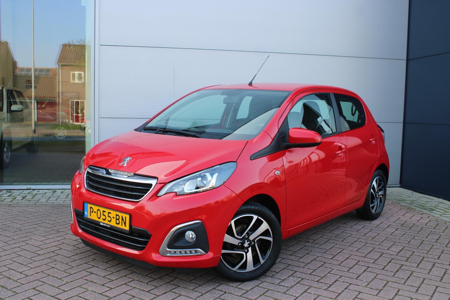 Peugeot 108 - 1.0 e-VTi Allure 5-drs Airco Carplay 29756km 1e eigenaar - AutoWereld.nl