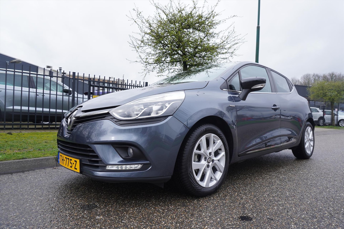 Renault Clio - Energy TCe 90pk ECO2 S&S Limited AIRCO - AutoWereld.nl