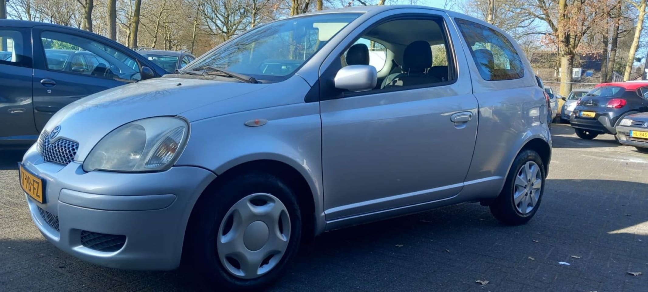 Toyota Yaris - 1.3 VVT-i Sol - AutoWereld.nl