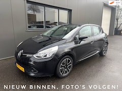 Renault Clio - TCe 90 Expression / Navigatie / Airco