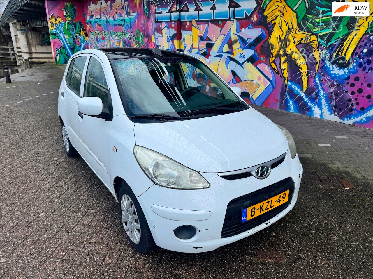 Hyundai i10 - Hyundai i10 1.2 met 113dkm 2009 apk 23-9-26. geluidje bij motor ketting-dynamo-spanrol ?? - AutoWereld.nl