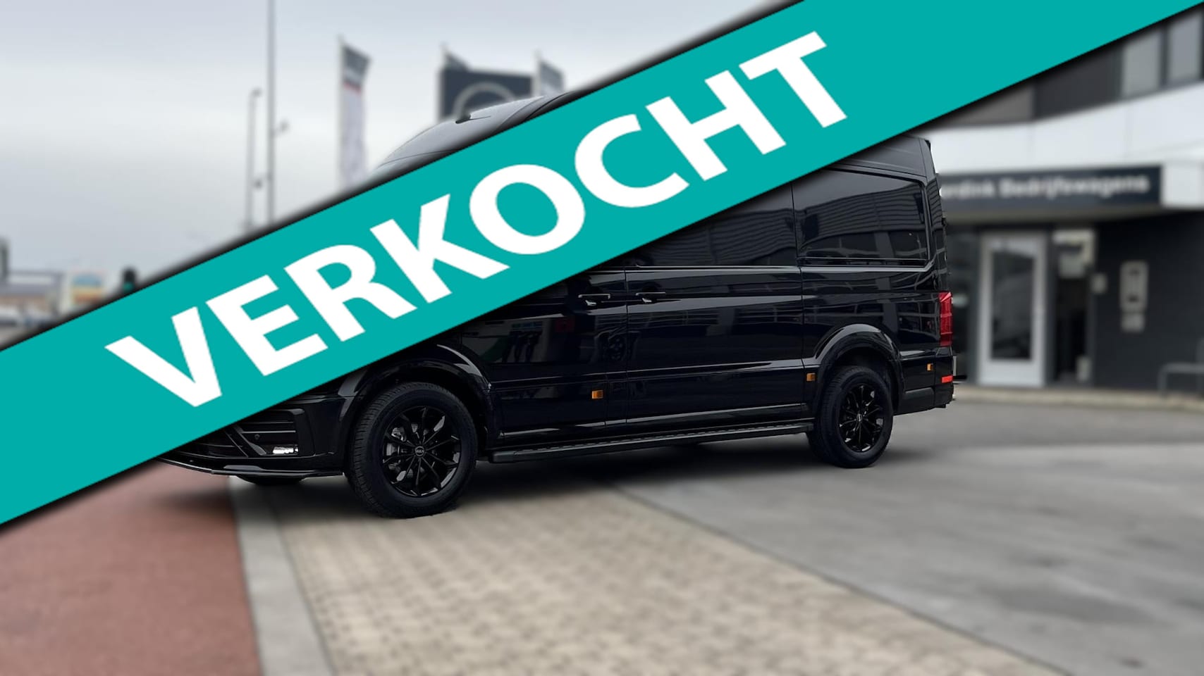 MAN TGE - 3.140 L3H3 Black Lion, lederen bekleding, Zijflanken bumper en spiegels, deurrails in kleu - AutoWereld.nl