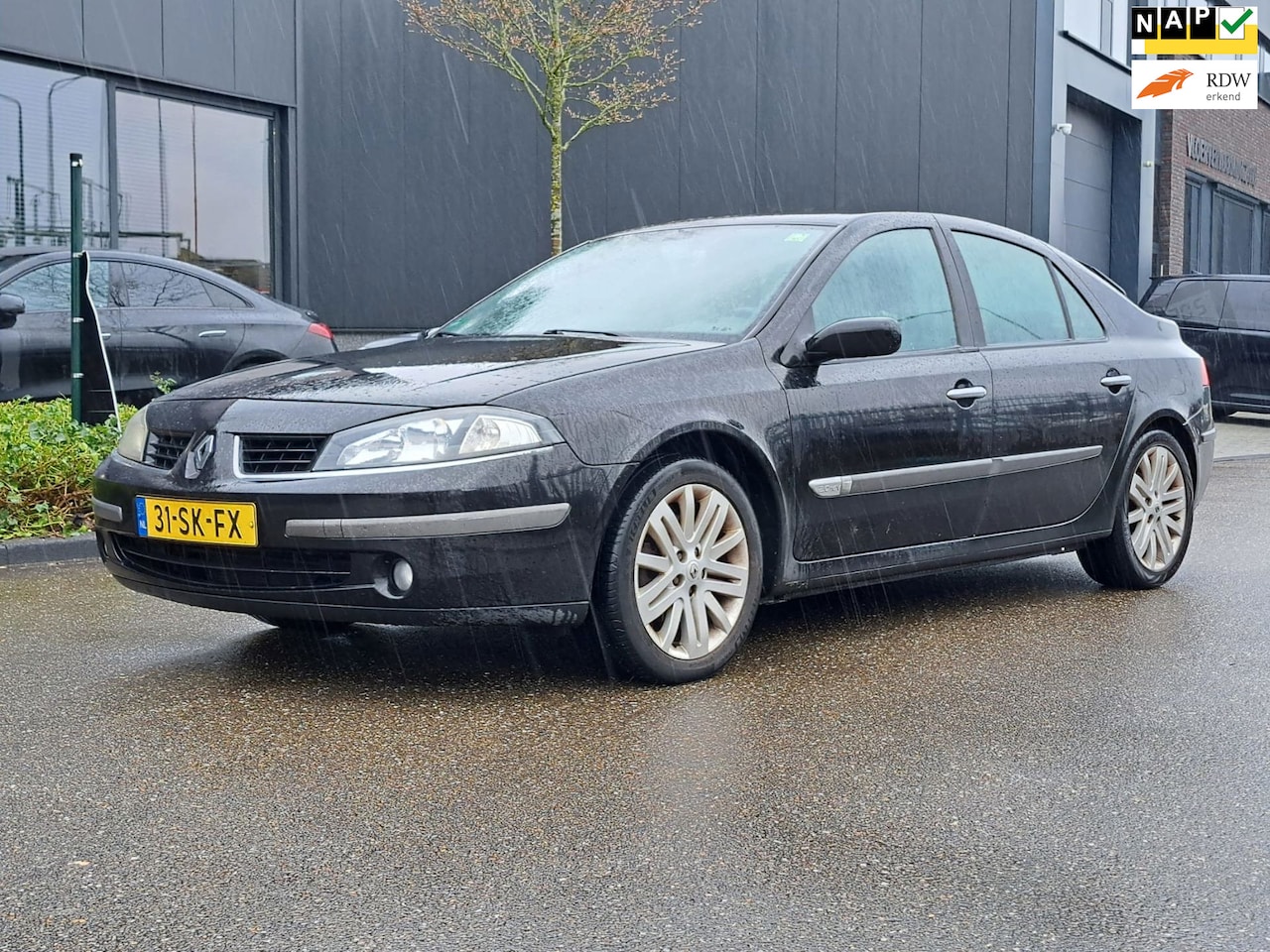 Renault Laguna - 2.0-16V Privilège Export - AutoWereld.nl