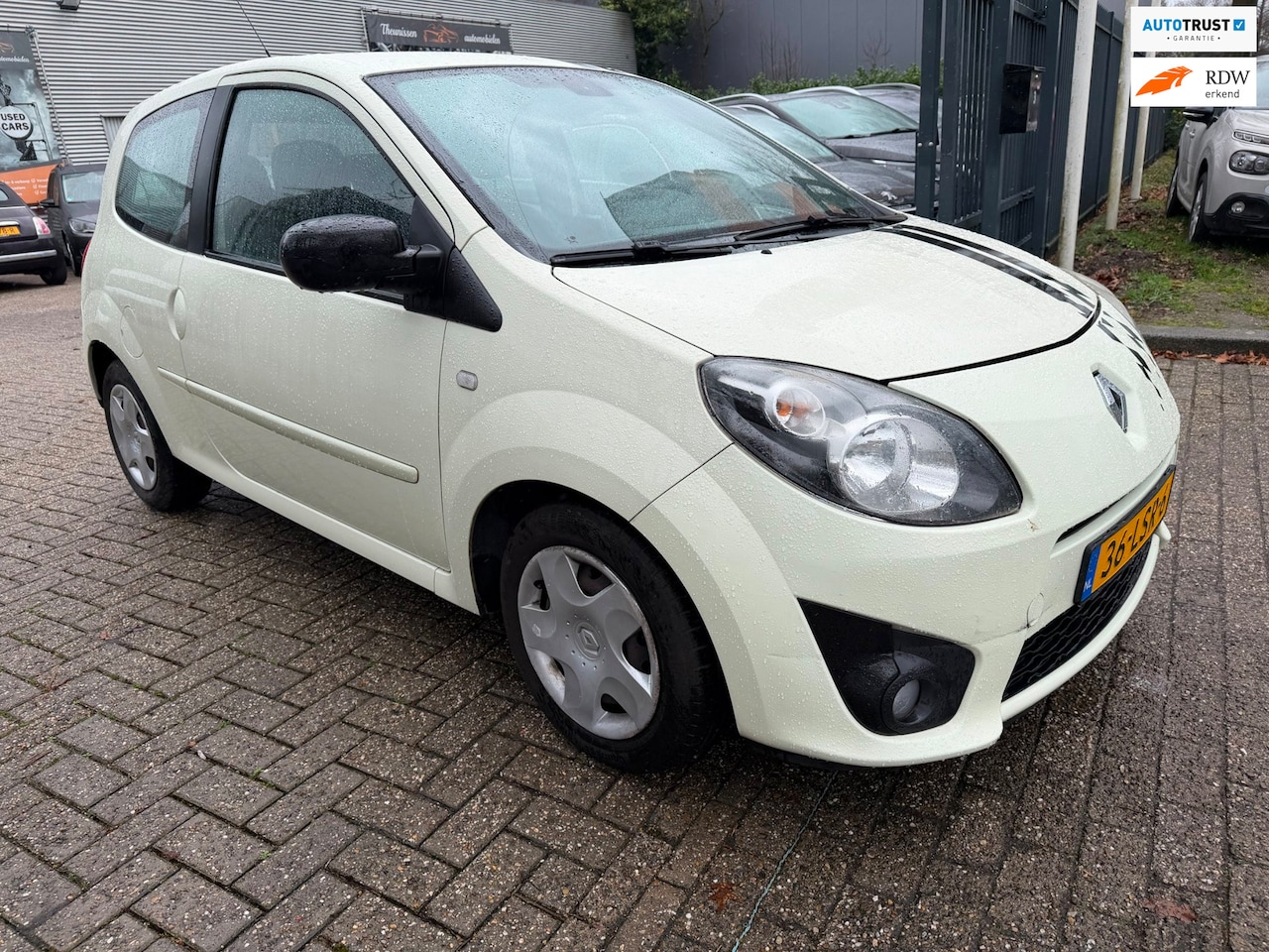 Renault Twingo - 1.2-16V Dynamique 180.000 km nwe apk, airco, cruise, elec pakket, rijd perfect, meeneempri - AutoWereld.nl