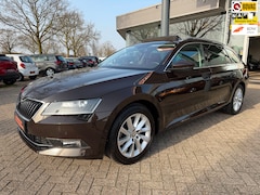 Skoda Superb Combi - 1.4 TSI ACT Style Business, Automaat, Navi, Panodak, Camera, etc