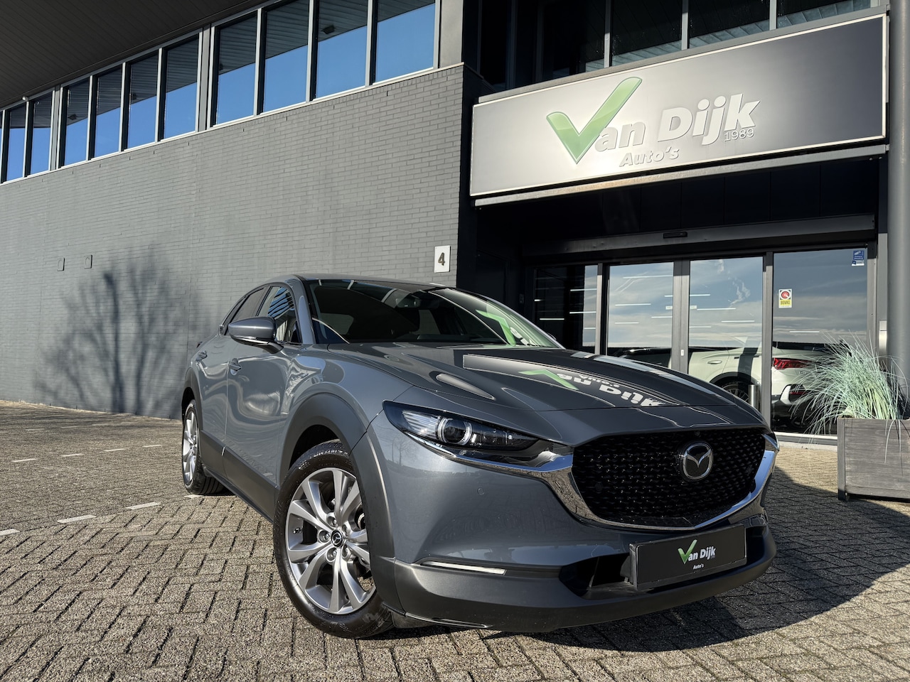 Mazda CX-30 - 2.0 M Hybrid Trekhaak Navi 360Camera El.Klep - AutoWereld.nl