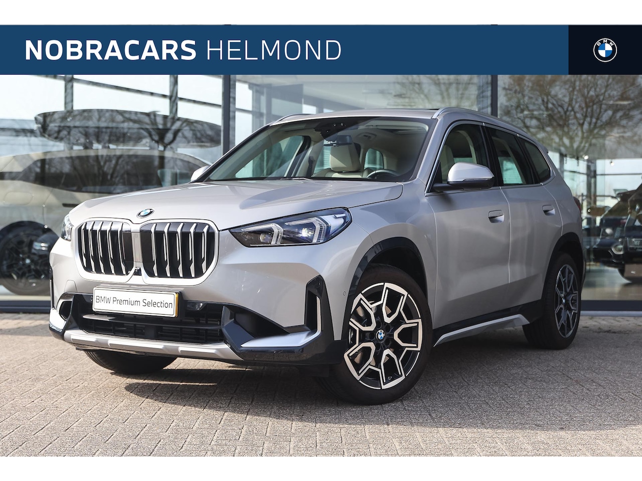 BMW X1 - xDrive23i High Executive xLine Automaat / Panoramadak / Trekhaak / Adaptieve LED / Comfort - AutoWereld.nl