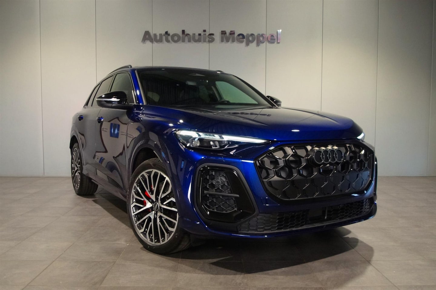 Audi Q5 - Quattro **Nieuw!!** S-Line Binnen/Buiten | Matrix LED | Trekhaak Pano - AutoWereld.nl