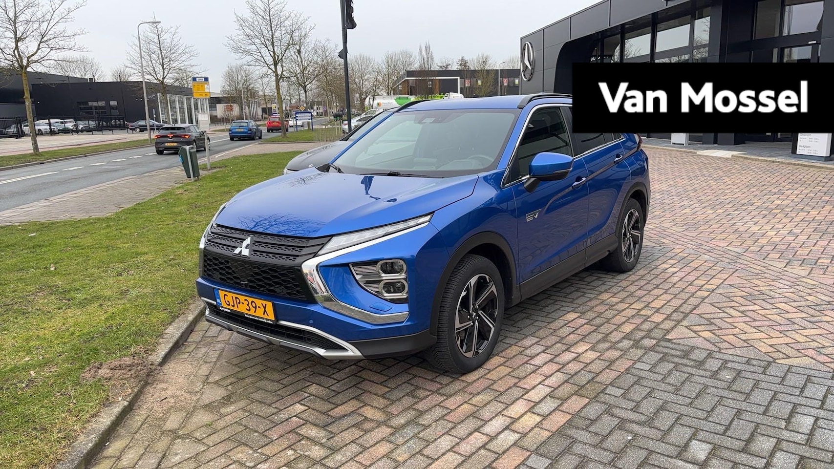 Mitsubishi Eclipse Cross - 2.4 PHEV Business Intense+ | TREKHAAK | HEAD-UP DISPLAY | CAMERA | STOELVERWARMING | APPLE - AutoWereld.nl