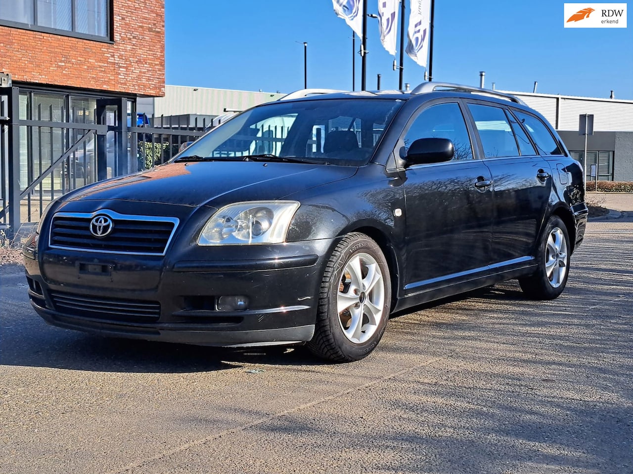 Toyota Avensis Wagon - 2.0 D-4D Linea Sol 2.0 D-4D Linea Sol Export - AutoWereld.nl