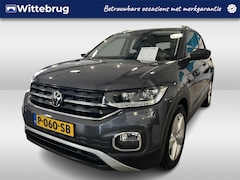Volkswagen T-Cross - 1.0 TSI Style Navigatie / Parkeersensoren / app-connect / LM Velgen 'Chesterfield', 17 inc