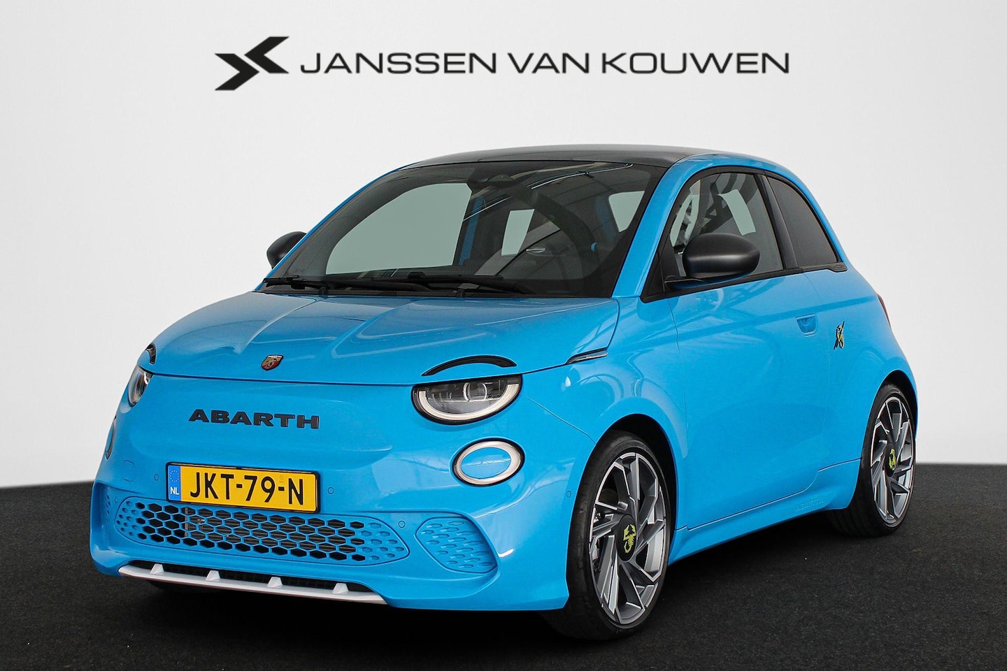 Fiat 500 Abarth - Turismo 42 kWh Achteruitrijcamera Panoramadak Keyless - AutoWereld.nl