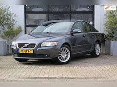 Volvo S40 - 2.4 Edition Aut. - 5CIL - CRUISE - XENON - TREKHAAK - PDC - DEALER OH
