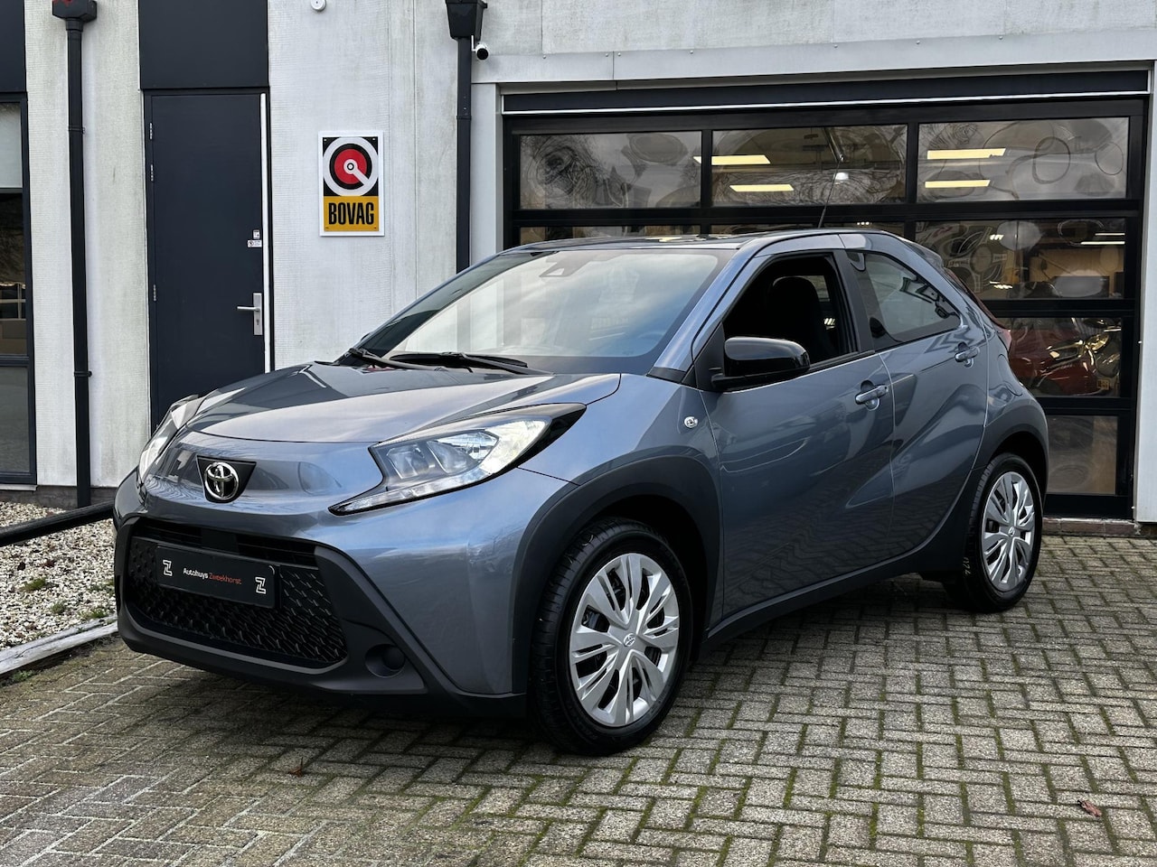 Toyota Aygo X - 1.0 VVT-i MT Play Camera, Carplay, Cruise - AutoWereld.nl