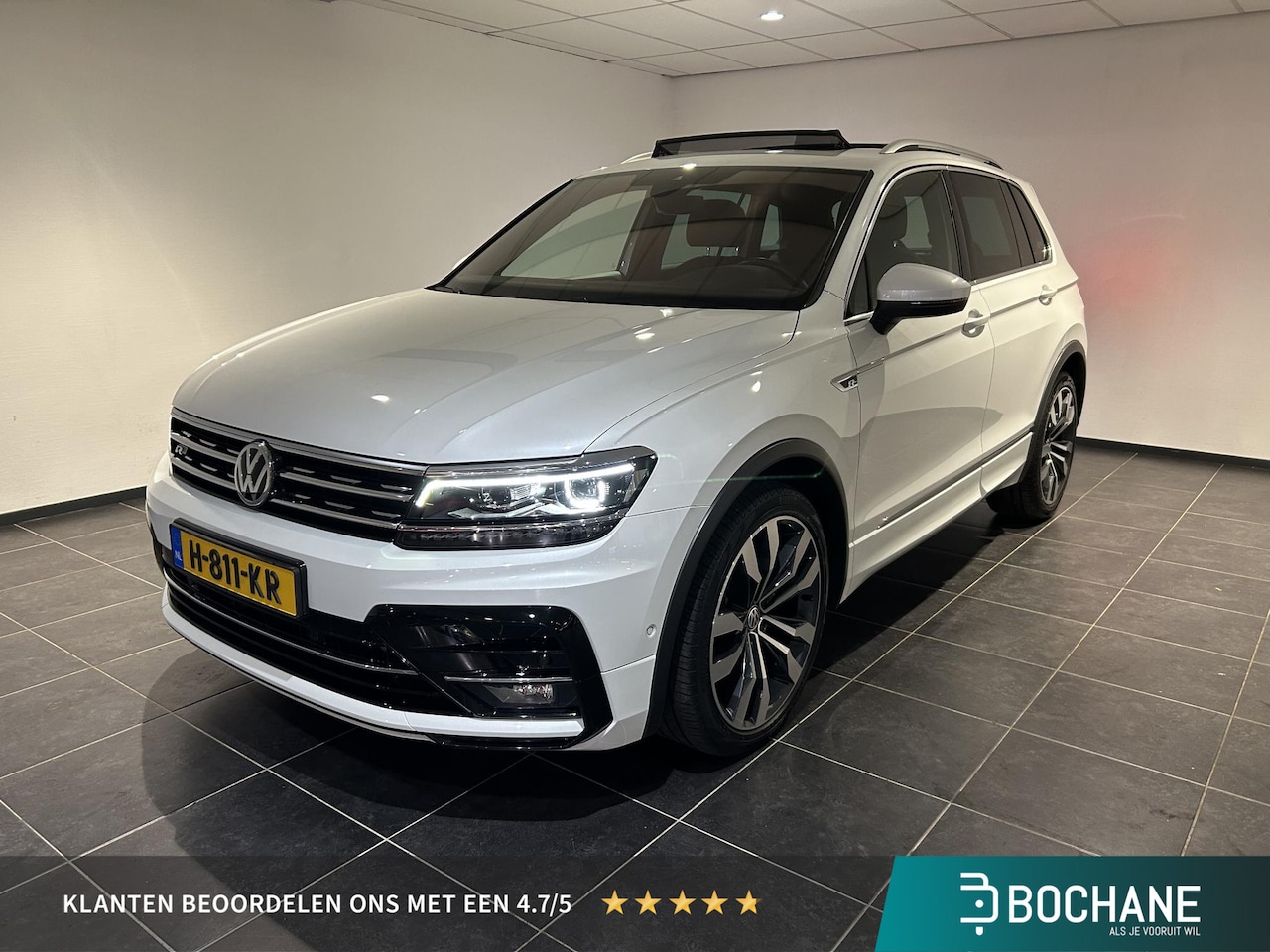Volkswagen Tiguan - 1.5 TSI ACT Highline Business R | Panoramadak | Massage | Adaptieve cruise control | Stoel - AutoWereld.nl