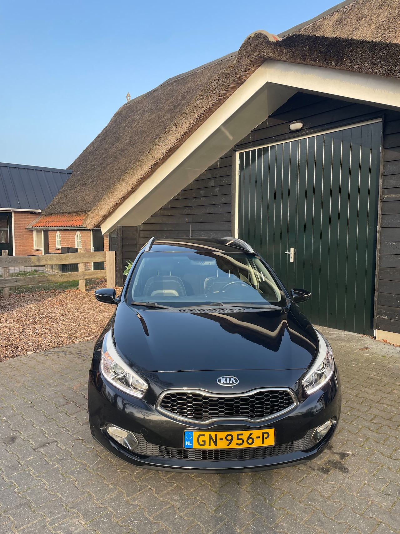Kia Cee'd Sportswagon - 1.6 GDI BusinessLine - AutoWereld.nl