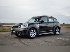 MINI Countryman - 1.5 Cooper S E ALL4 Essential CAMERA / NAVI / CARPLAY / AIRCO / ZWART / STOELVERWARMING