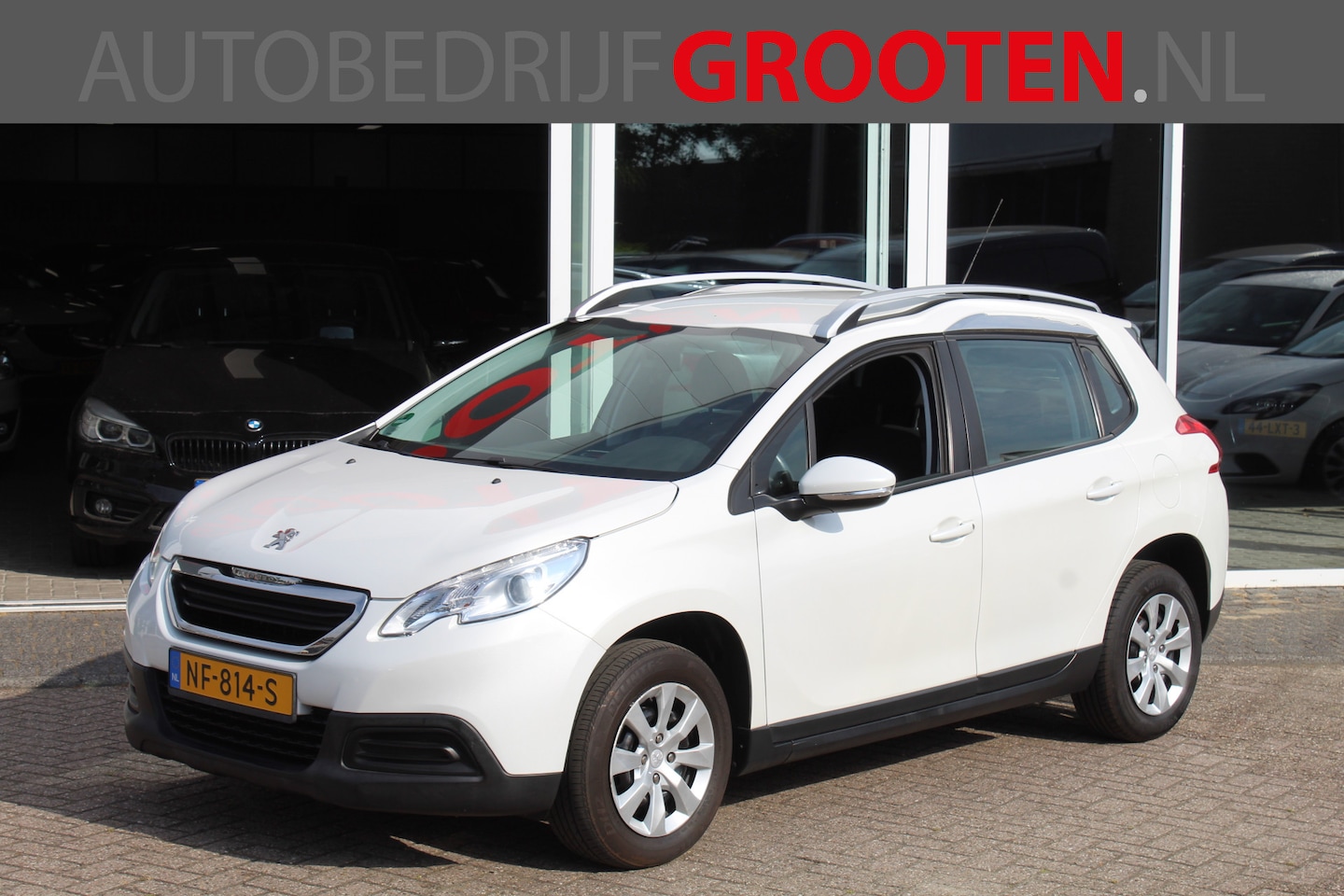 Peugeot 2008 - 1.2 VTi Active//Airco//Cruise//Trekhaak!! - AutoWereld.nl