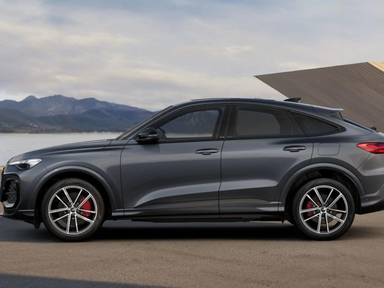 Audi Q5 Sportback - S edition e-hybrid 220 kW / 299 PK Sportback 7 ver - AutoWereld.nl