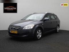 Kia Cee'd Sporty Wagon - 1.6 Fifteen 2008 | Airco | Trekhaak | Stuurwiel Bediening | Radio CD | Boekjes | 2 Sleutel