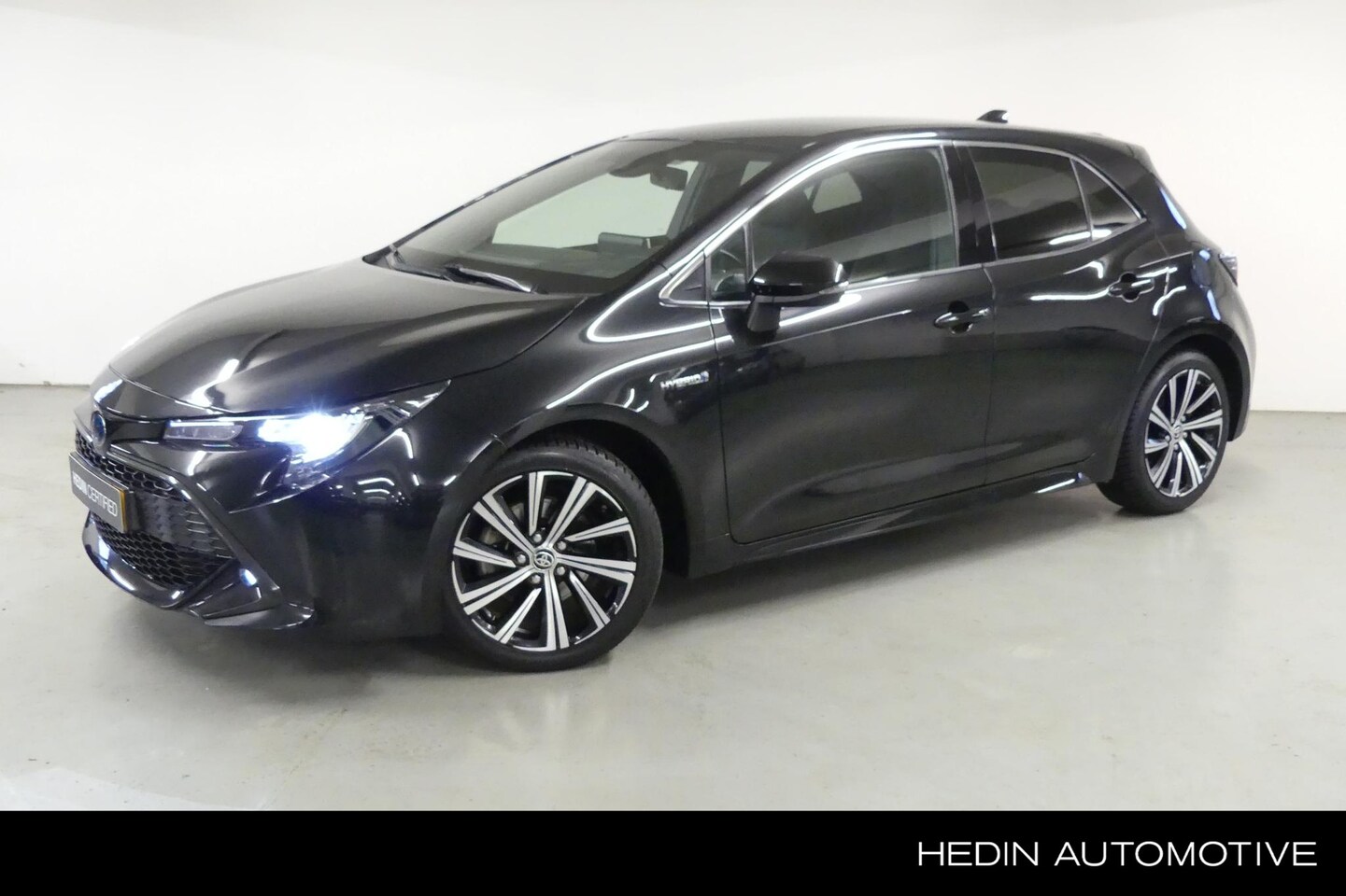 Toyota Corolla - 2.0 Hybrid Business Plus | Automaat | Multimedia & Navigatie | ACC | Stoelverwarming | Cam - AutoWereld.nl