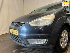 Ford Galaxy - 2.0-16V Ghia SCHADEAUTO