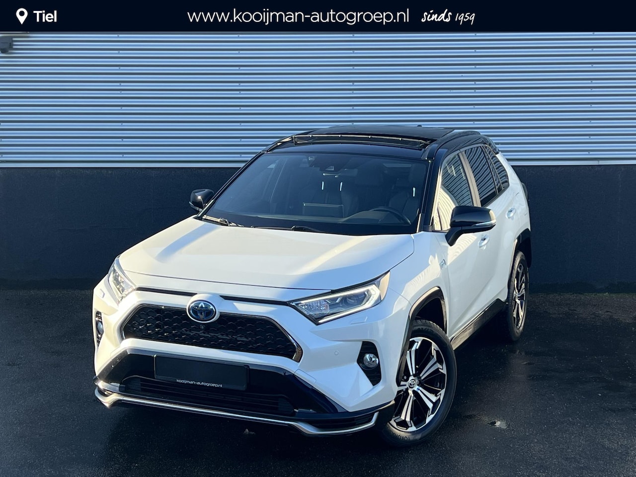 Toyota RAV4 - 2.5 Plug-in Hybrid AWD Bi-Tone Plus Schuif/kanteldak, Full-option! 360" Camera, Seat memor - AutoWereld.nl